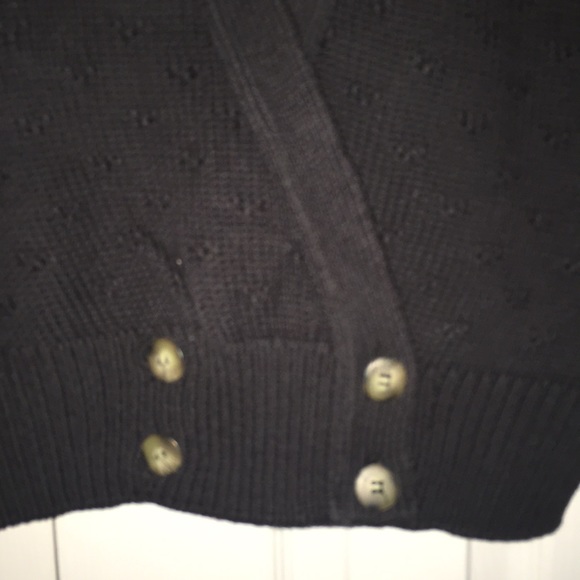 Vest - Picture 2 of 9